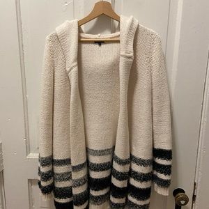 Splendid Sweater / Hooded Cardigan with Pockets
